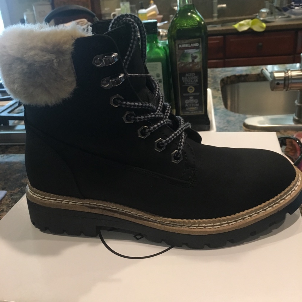 Steve Madden Alaska boots NEVER WORN